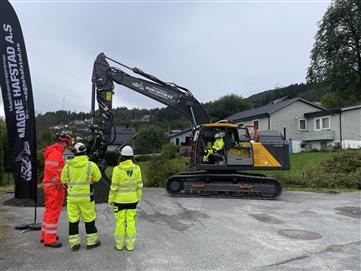 Lenkje til artikkel: Første spadestikk for største prosjektet i Førdepakken